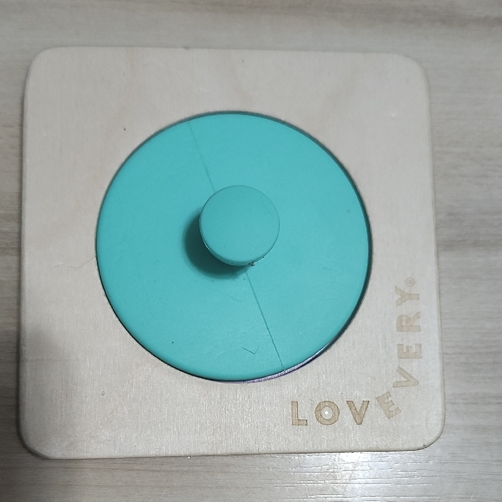 Lovevery Wooden Puzzle with Teal Circle